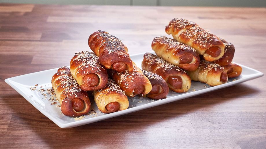 Perritos calientes con masa de pretzel - Mary Berg - Receta - Canal Cocina