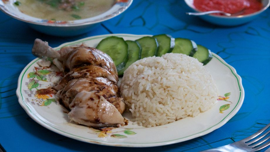 Arroz con pollo de Hainan (Hainanese chicken rice) - Poh Ling Yeow - Receta  - Canal Cocina