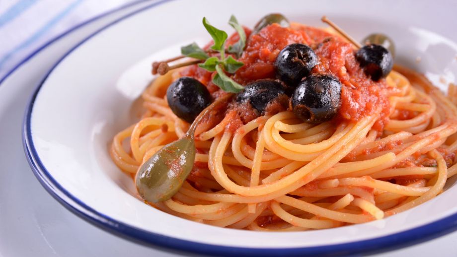 Espaguetis a la puttanesca - Gonzalo D'Ambrosio - Receta - Canal Cocina