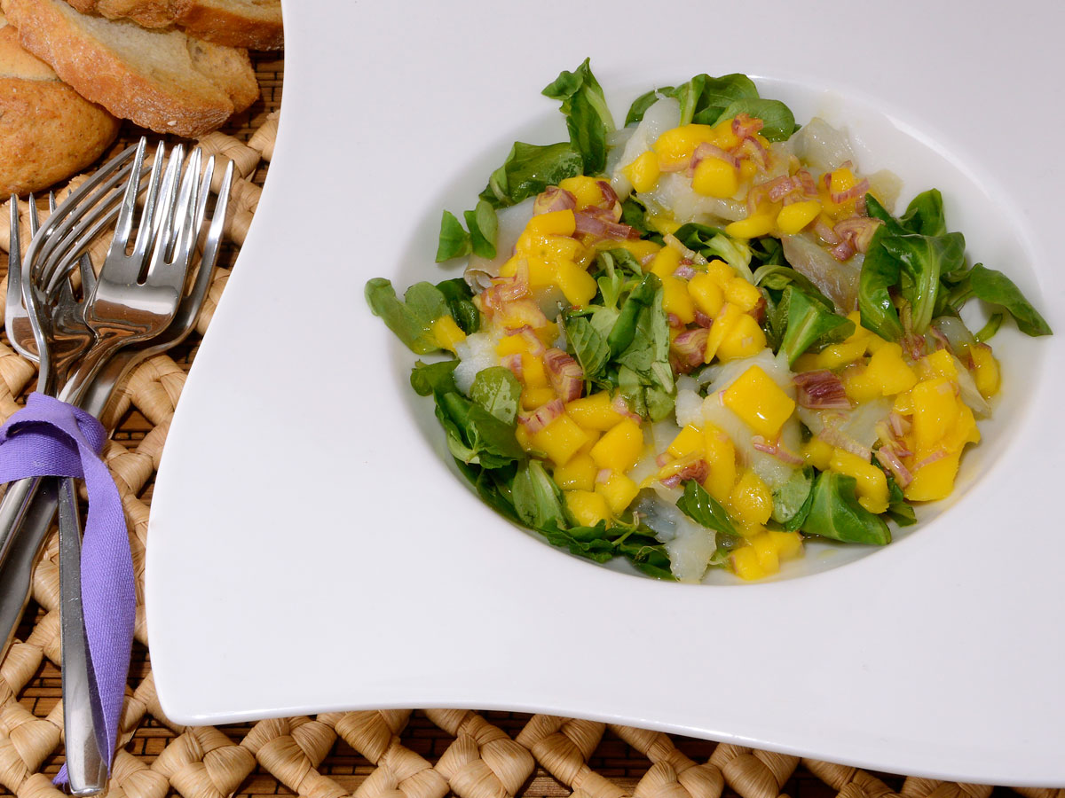 Ensalada de canónigos con vinagreta de mango - Julius - Julio Bienert -  Receta - Canal Cocina