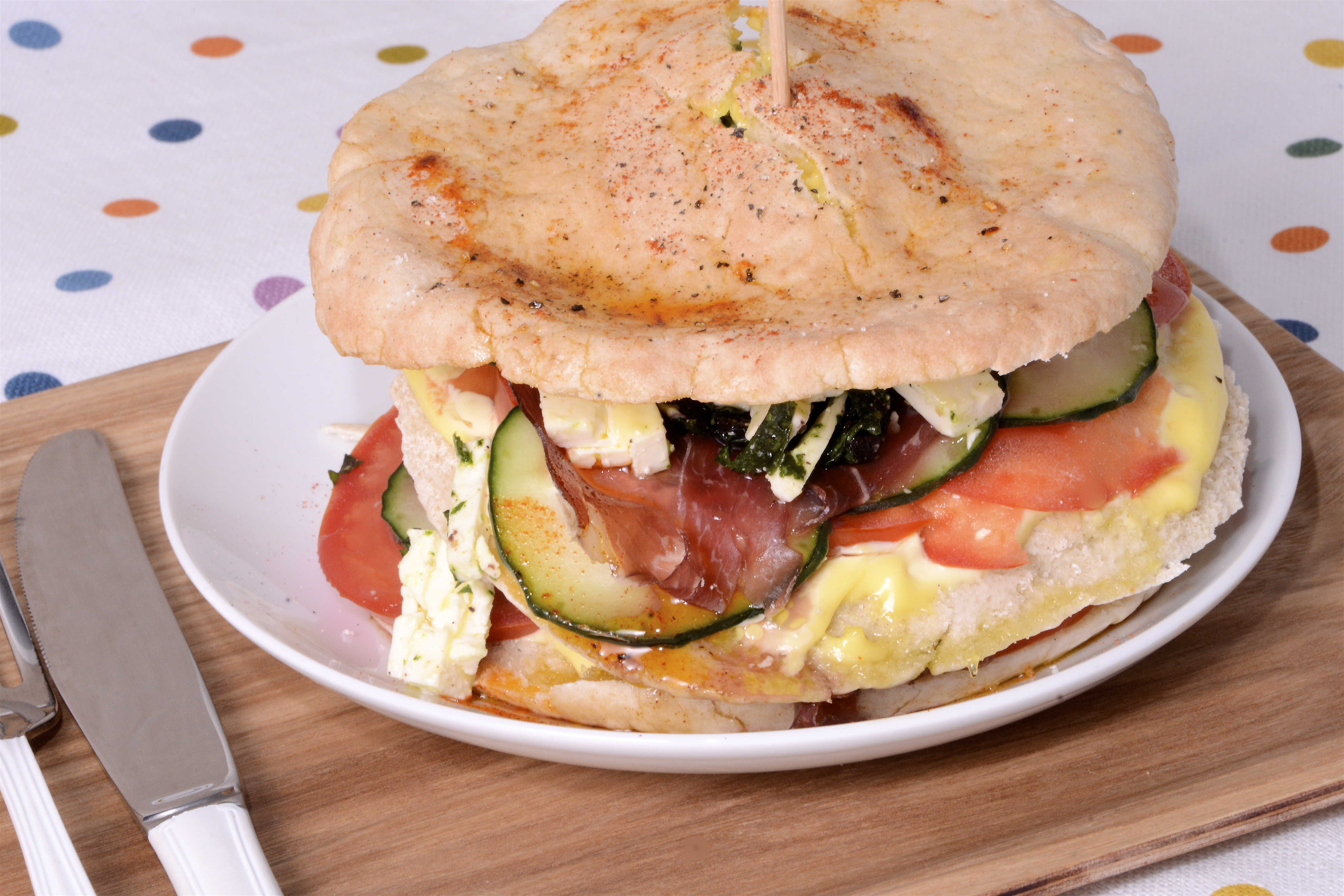 Sandwich griego con pan de pita - Samantha Vallejo-Nágera (Samantha de  España) - Receta - Canal Cocina