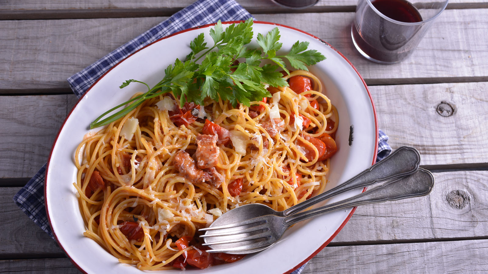 Espaguetis a la amatriciana (Spaghetti alla amatricia) - Nicola ...