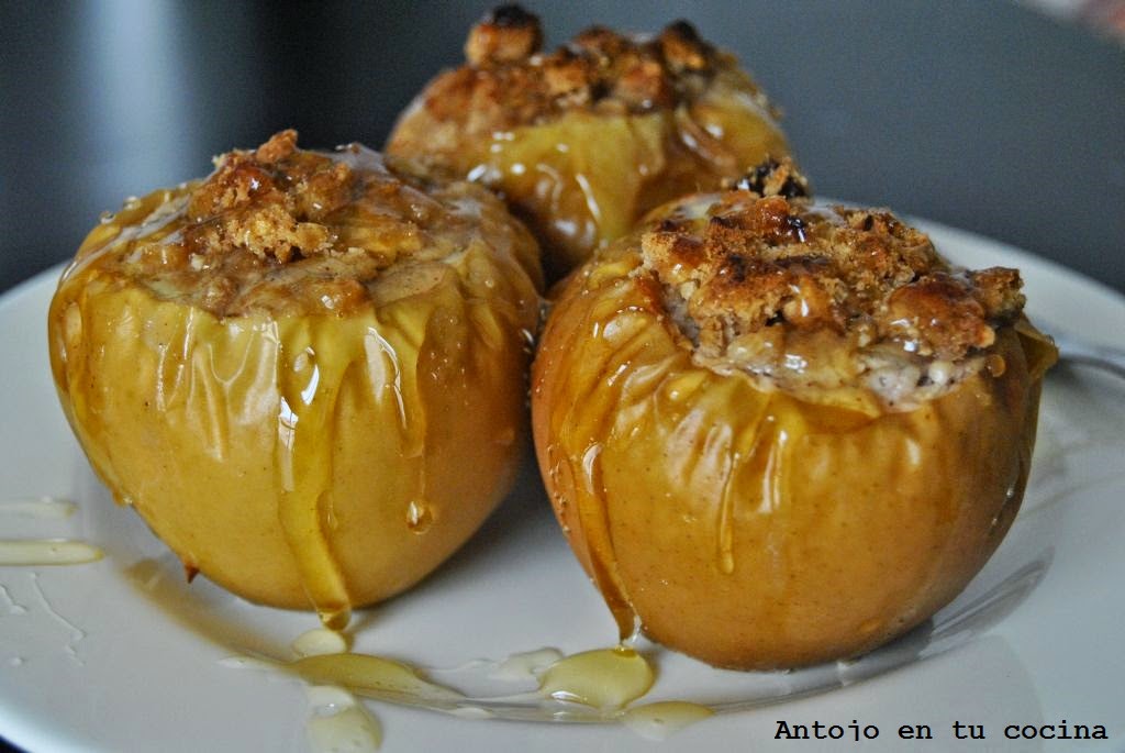 Manzanas asadas rellenas de cheescake - - Receta - Canal Cocina